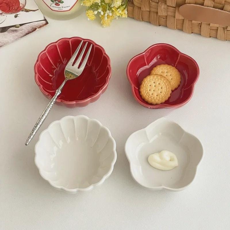 Flower Petal Ceramic Dish: Japanese Style Sauce Bowls