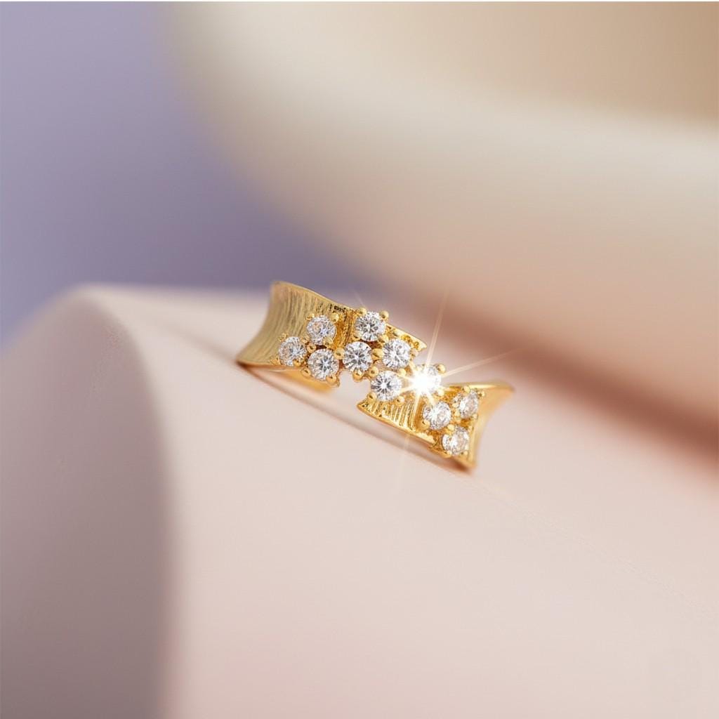 Glimmering Wave Earrings – Essential Collection | Geometric Everyday Jewelry