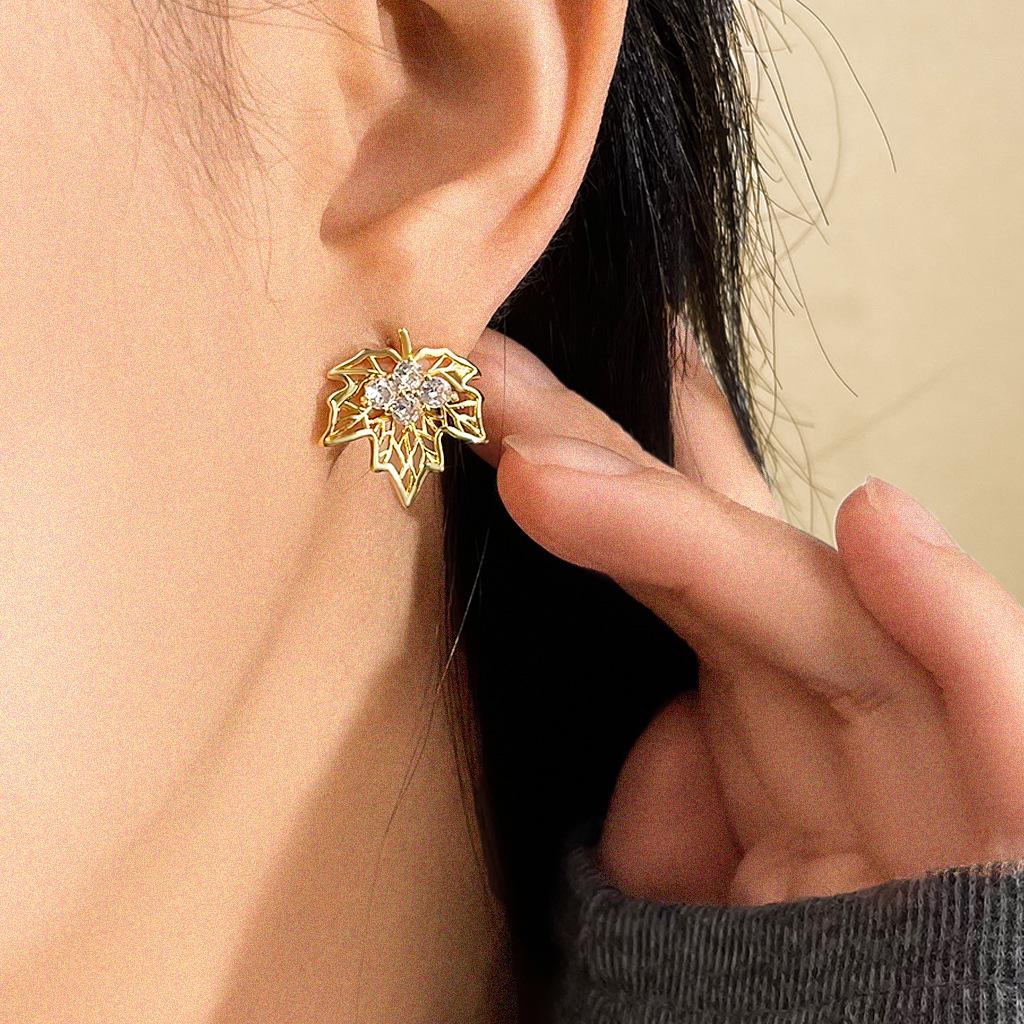 Golden Maple Leaf Necklace & Earrings – Bloom Collection | Autumn Whisper Jewelry