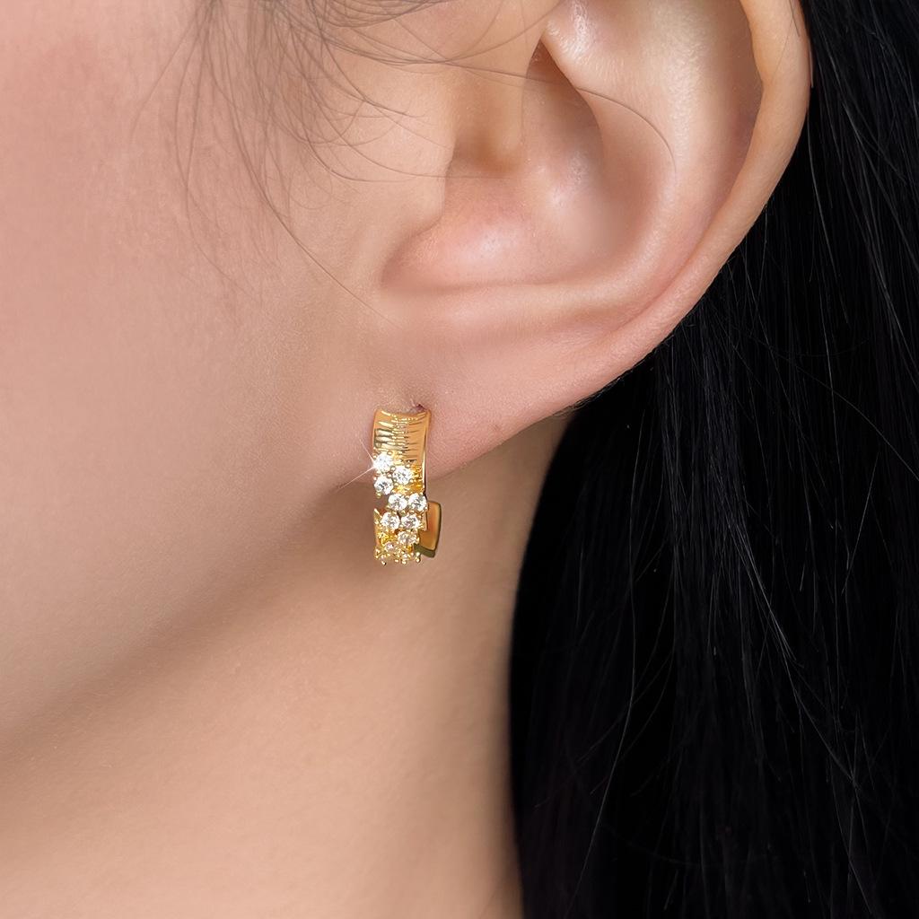 Glimmering Wave Earrings – Essential Collection | Geometric Everyday Jewelry
