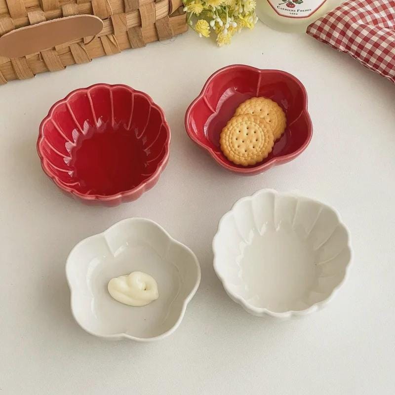 Flower Petal Ceramic Dish: Japanese Style Sauce Bowls