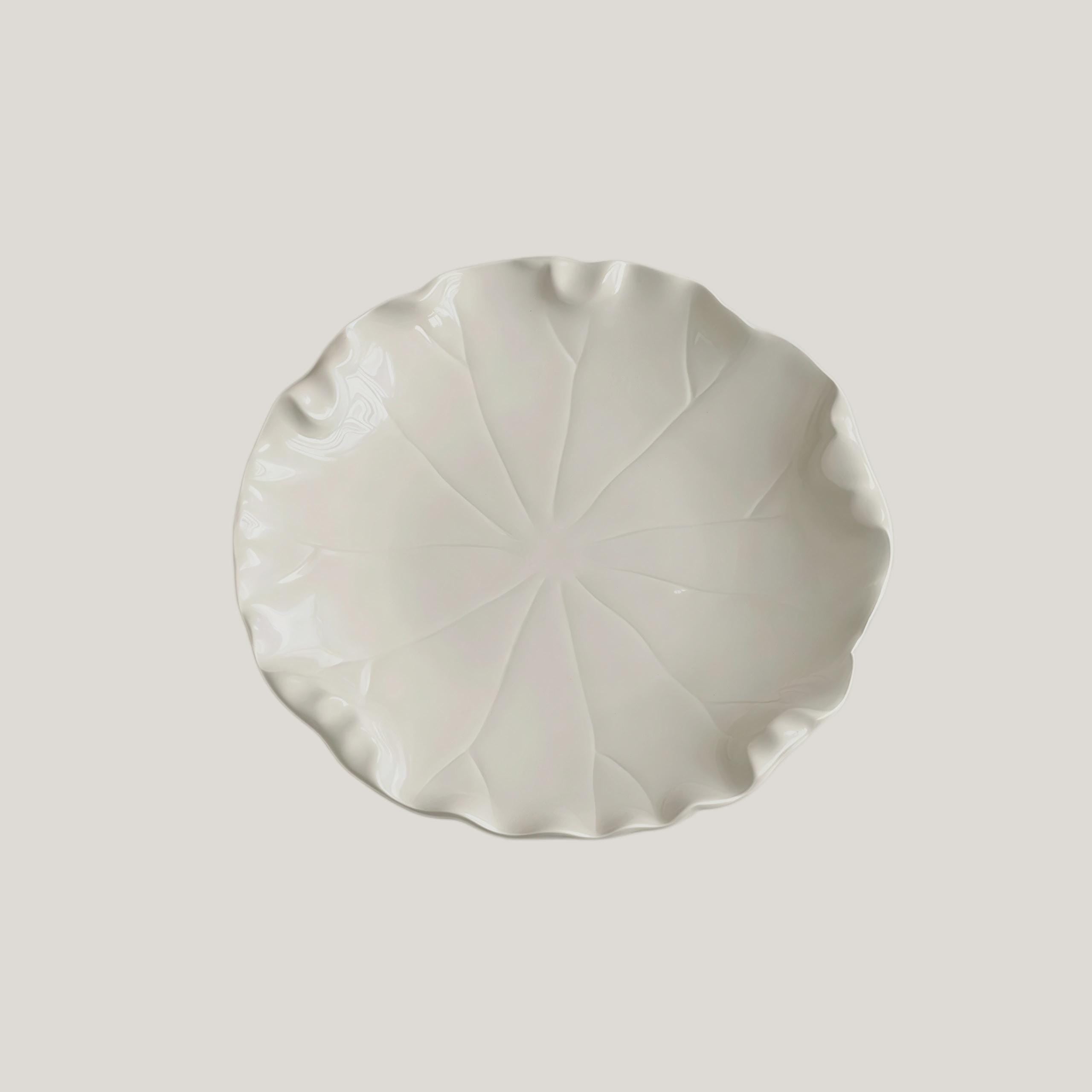 Scalloped Leaf Ceramic Side Plate | 6-Inch Dessert Plate