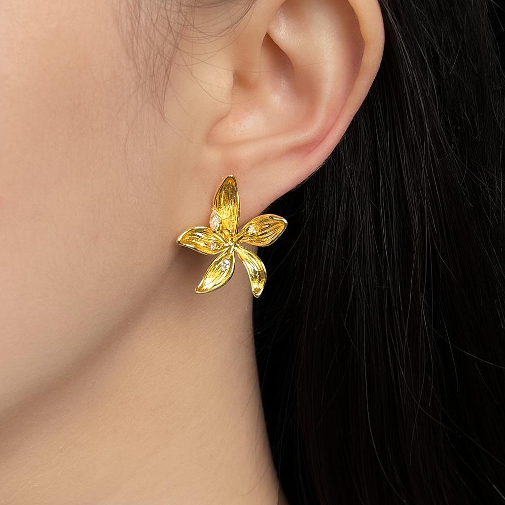 Morning Bloom Gold Flower Stud Earrings – 18K Gold Plated Floral Earrings, CZ Dew Drop Earrings